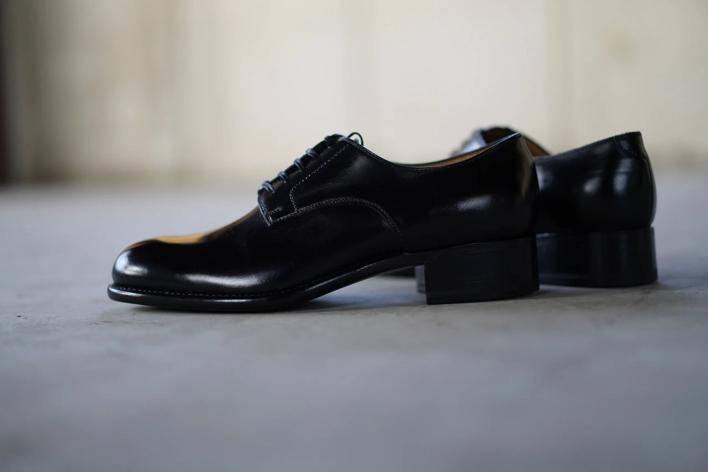 Le Yucca’s 5 eyelet plain toe derby