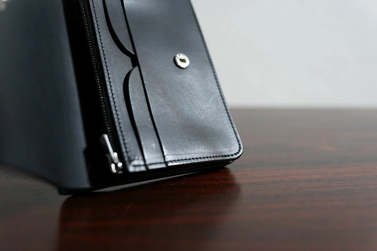 forme short wallet ILCEA box calf Exclusive