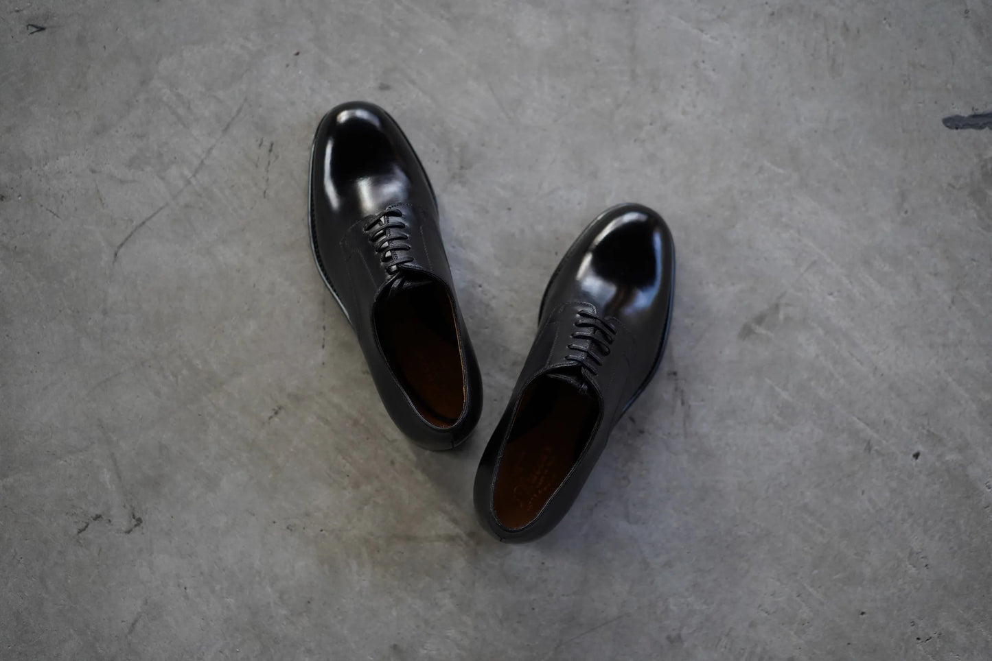 Le Yucca’s 5 eyelet plain toe derby