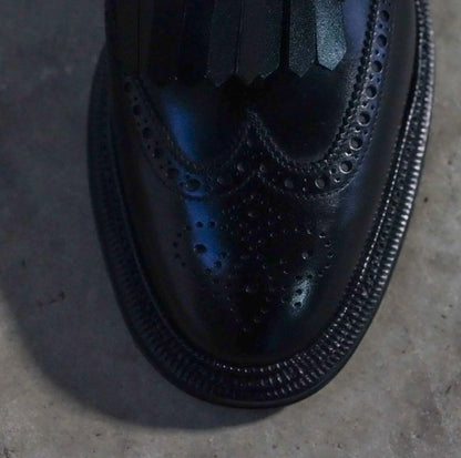 Le Yucca's full brogue derby with kilties